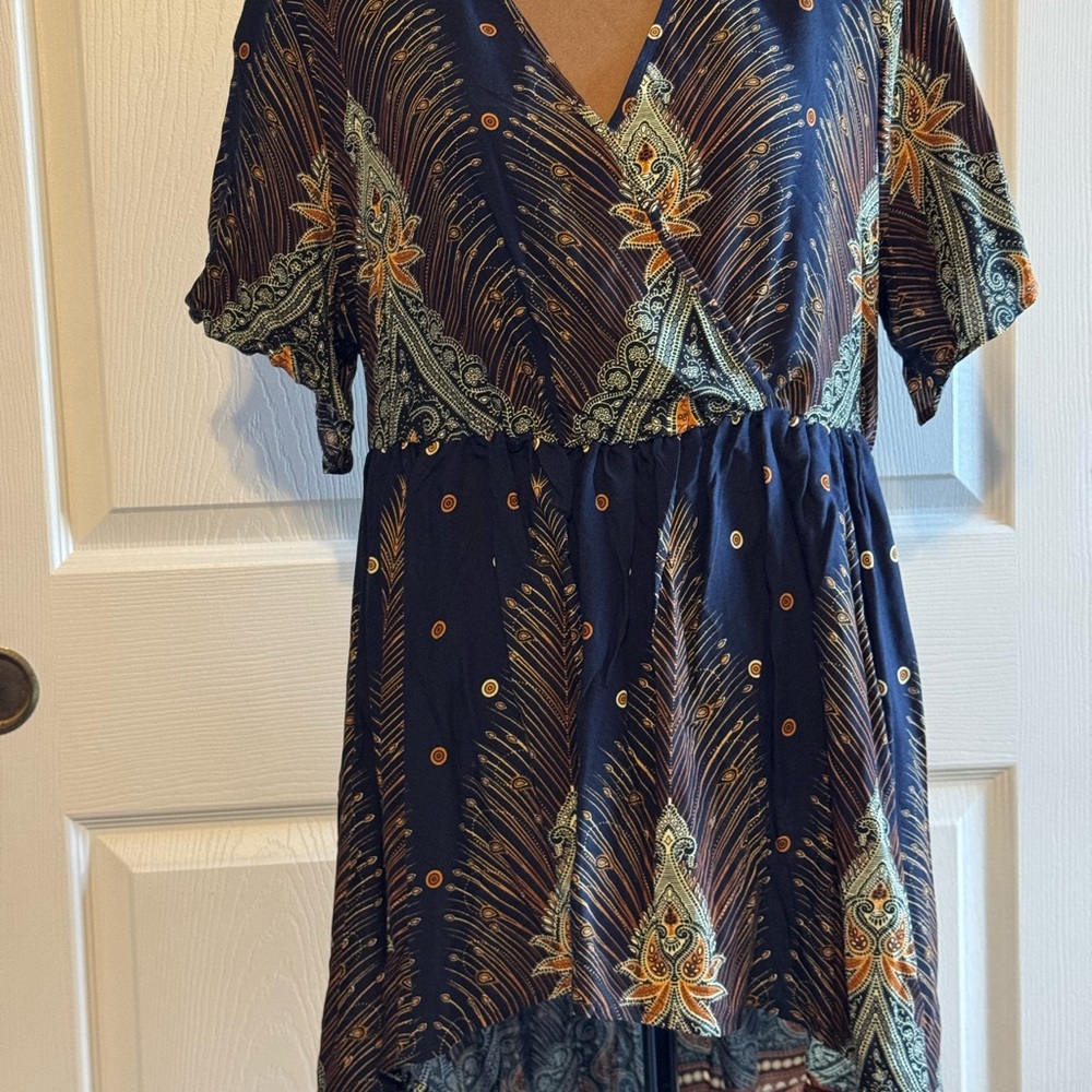🔥🔥 2 for $15🔥🔥 Bloom chic peacock feather print blouse size 14-16
